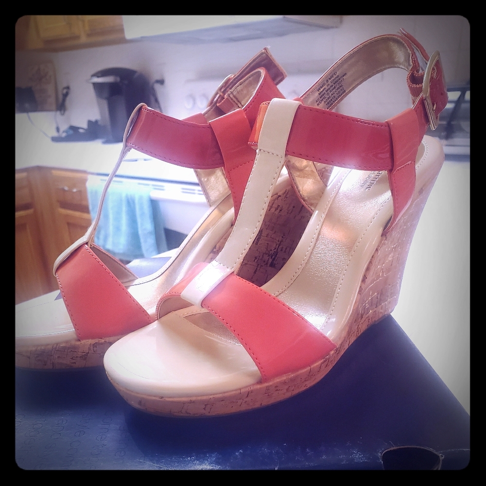 Orange, peach and white wedges